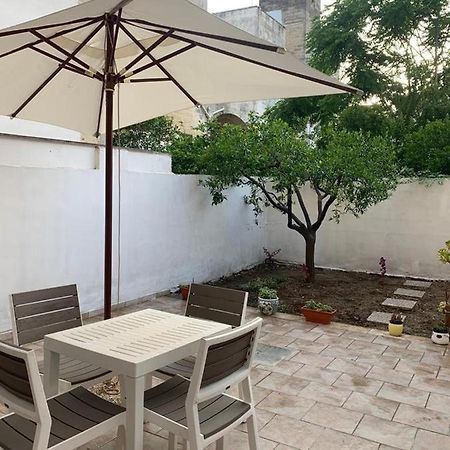 Origini - Apartment With Private Garden เลชเช ภายนอก รูปภาพ