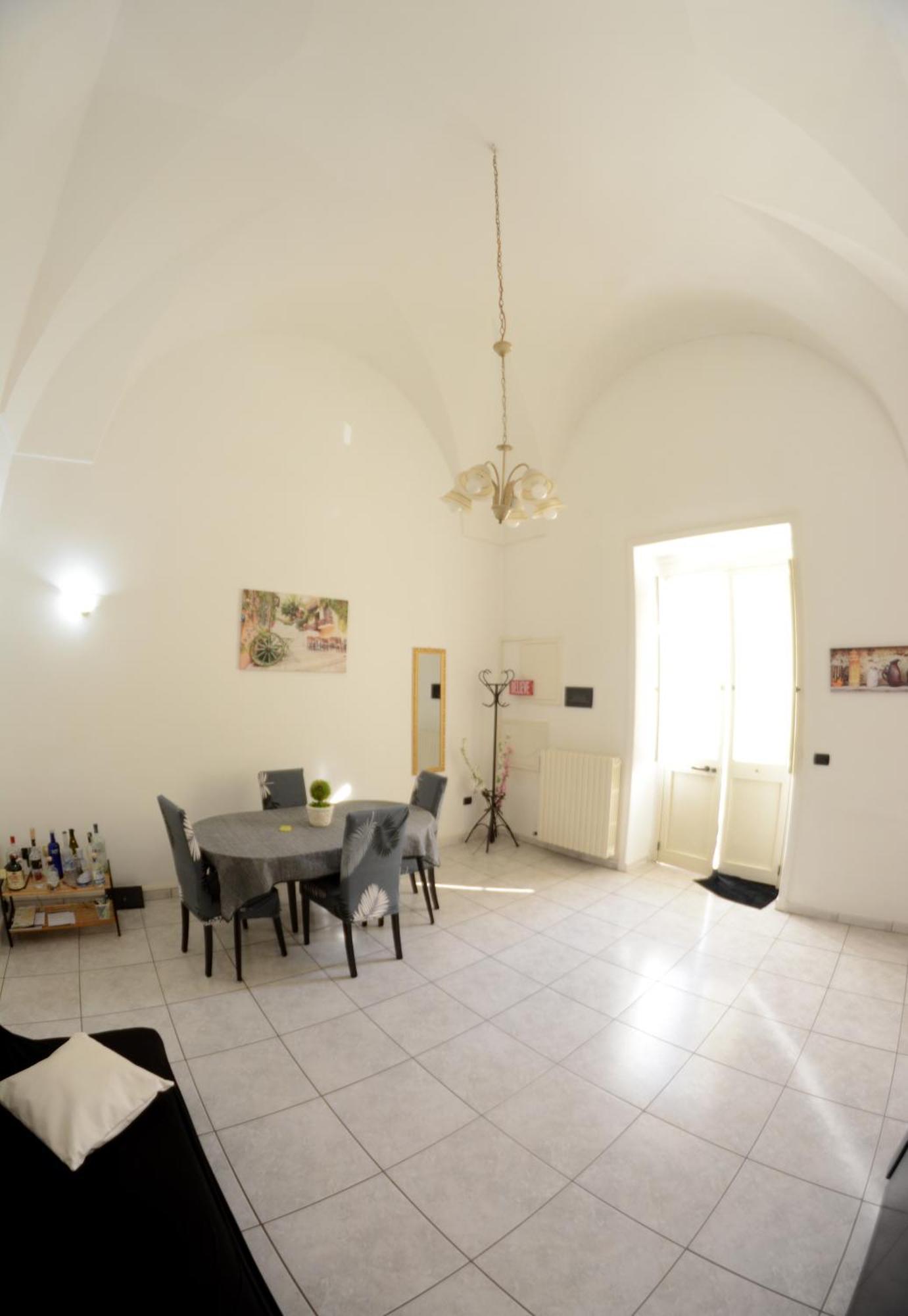 Origini - Apartment With Private Garden เลชเช ภายนอก รูปภาพ